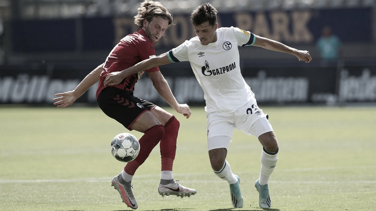 Schalke 04 é goleado pelo Freiburg e fecha temporada com 15 jogos sem vencer na Bundesliga Schalke 04 é goleado pelo Freiburg e fecha temporada com 15 jogos sem vencer na Bundesliga