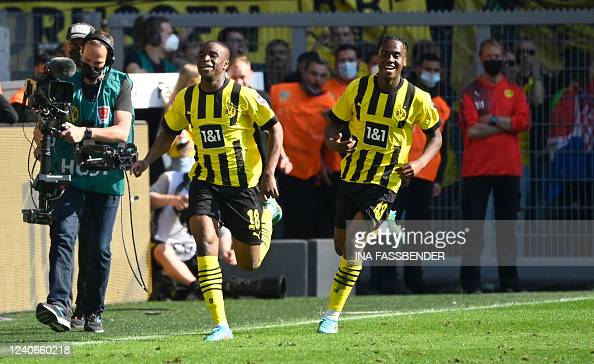 SC Freiburg 1-3 Borussia Dortmund: Teenage dynamic duo wrap up all three points for Dortmund after a goalkeeping blunder