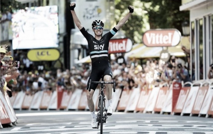Tour de France: Chris Froome claims Yellow Jersey in emphatic stage win