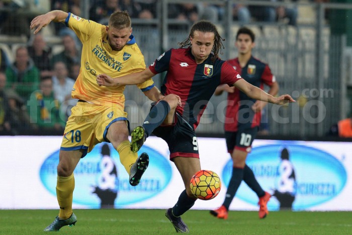 Genoa - Frosinone, fermata salvezza