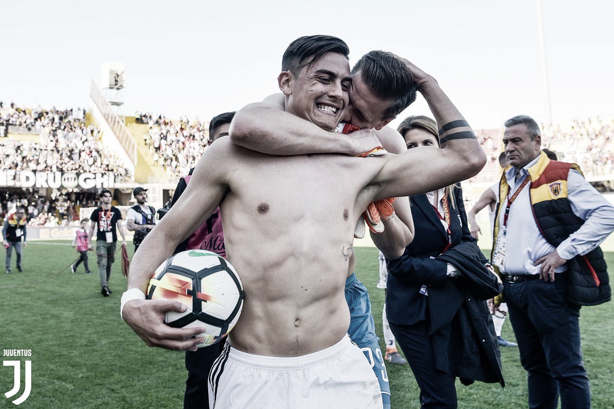 Com tripletta de Dybala, Juventus bate lanterna Benevento e mantém vantagem na ponta