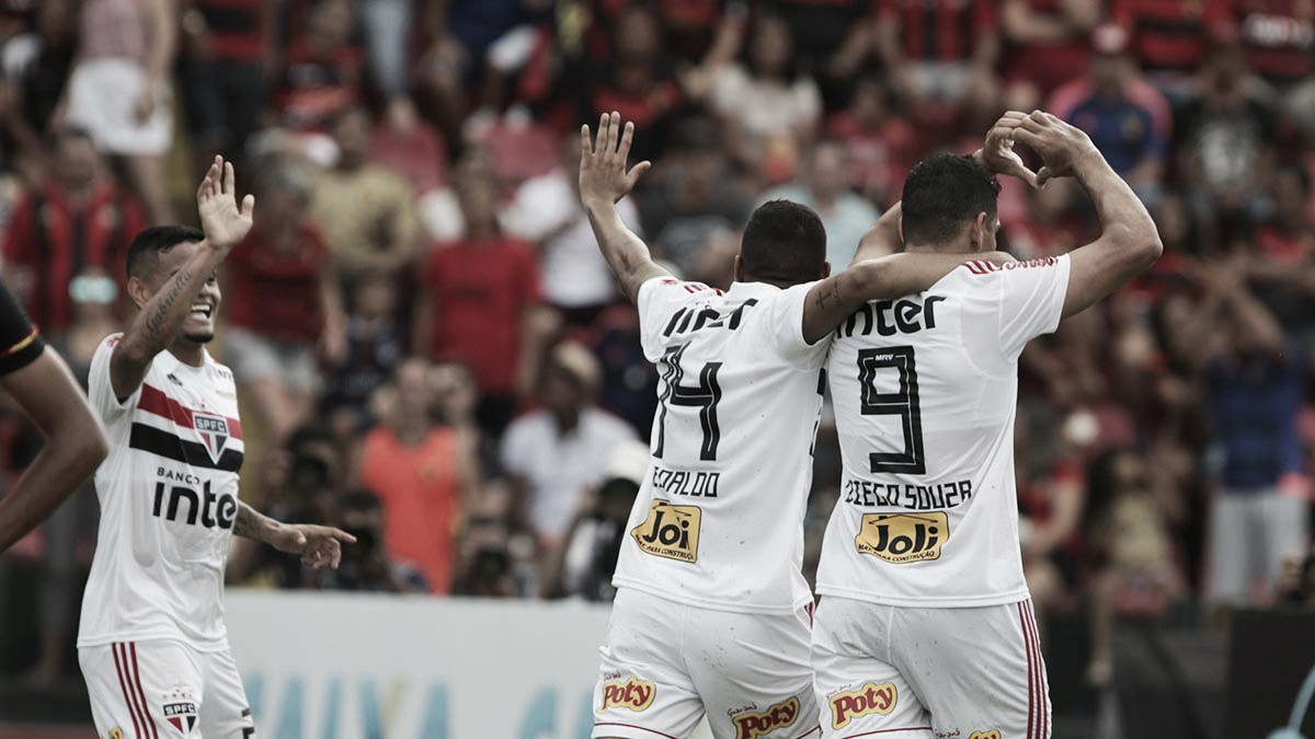São Paulo vence Sport e mantém a liderança do Brasileiro 2018 São Paulo vence Sport e mantém a liderança do Brasileiro 2018
