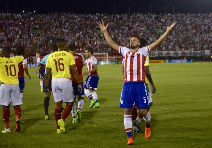 Desconcentraciones y falta de gol le cuestan una derrota a Ecuador frente a  Paraguay