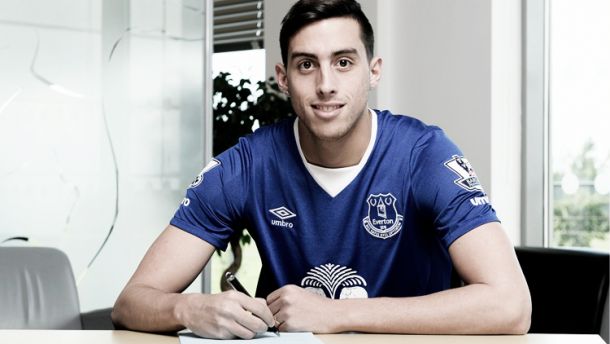 Everton complete the signing of River Plate defender