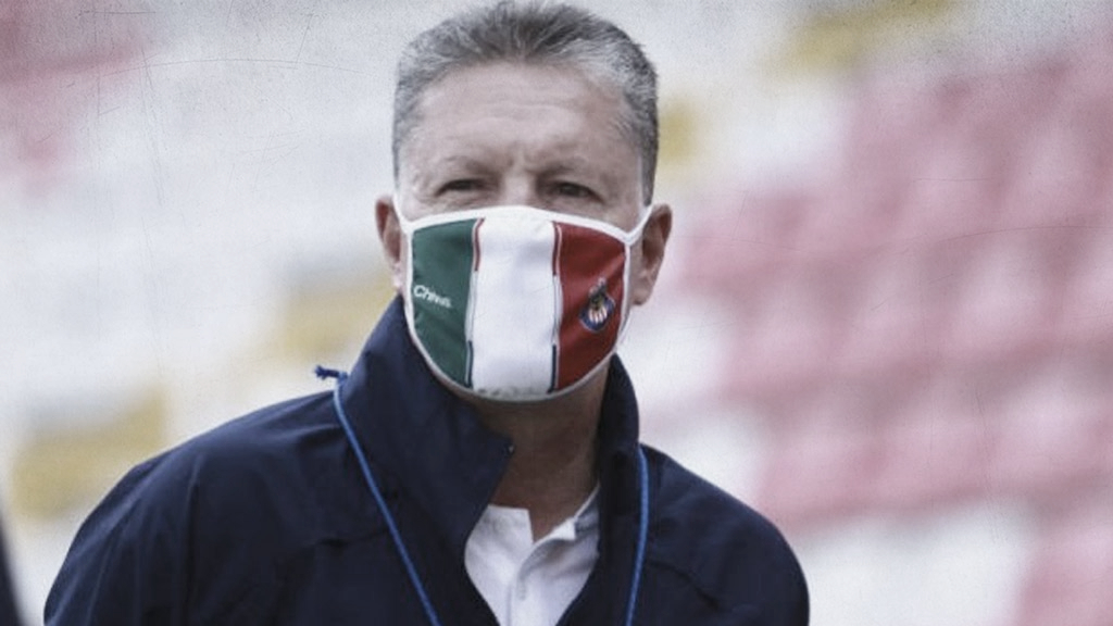 Ricardo
Peláez: “O nos partimos la madre todos o no vamos a seguir en Chivas” Ricardo
Peláez: “O nos partimos la madre todos o no vamos a seguir en Chivas”