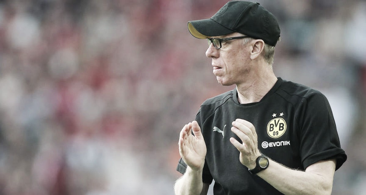Peter Stöger comemora vitória para aumentar confiança: “Cada vitória é um grande passo" Peter Stöger comemora vitória para aumentar confiança: “Cada vitória é um grande passo"