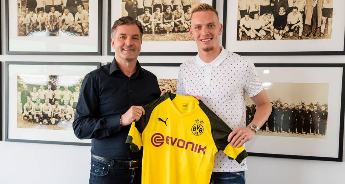Borussia Dortmund sign Marius Wolf from Eintracht Frankfurt
