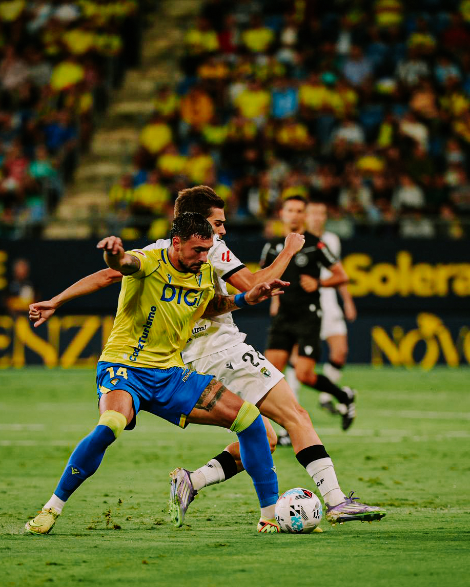 Cádiz 1- 3 Burgos: tres puntos de oro que se esfuman - VAVEL España
