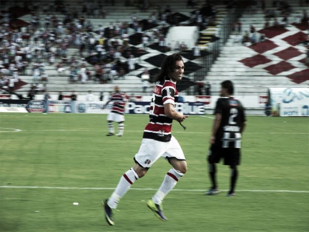Após desencantar, Léo Gamalho fala da satisfação de ter marcado dois gols Após desencantar, Léo Gamalho fala da satisfação de ter marcado dois gols
