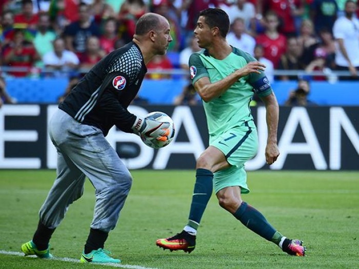Portugal se resiste ante Hungría en un partido de época