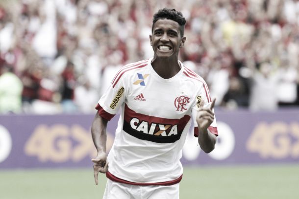 Gabriel reconhece infração no segundo gol do Flamengo: "Raspou no meu braço"
