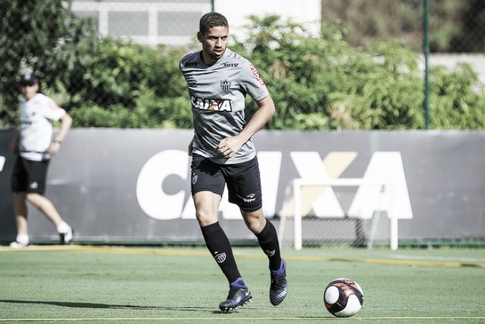 Zagueiro Gabriel elogia pré-temporada com Roger Machado: "Melhor possível"