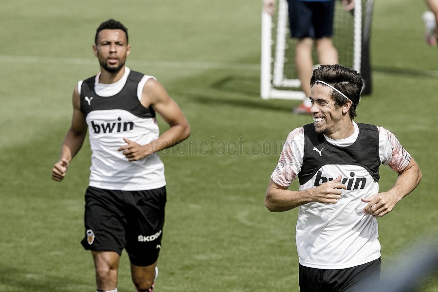 Gabriel Paulista vuelve a entrenar con el grupo Gabriel Paulista vuelve a entrenar con el grupo