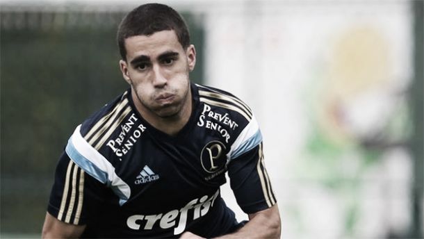 Volante Gabriel é operado com sucesso após lesão no joelho que o afastará do Palmeiras até 2016