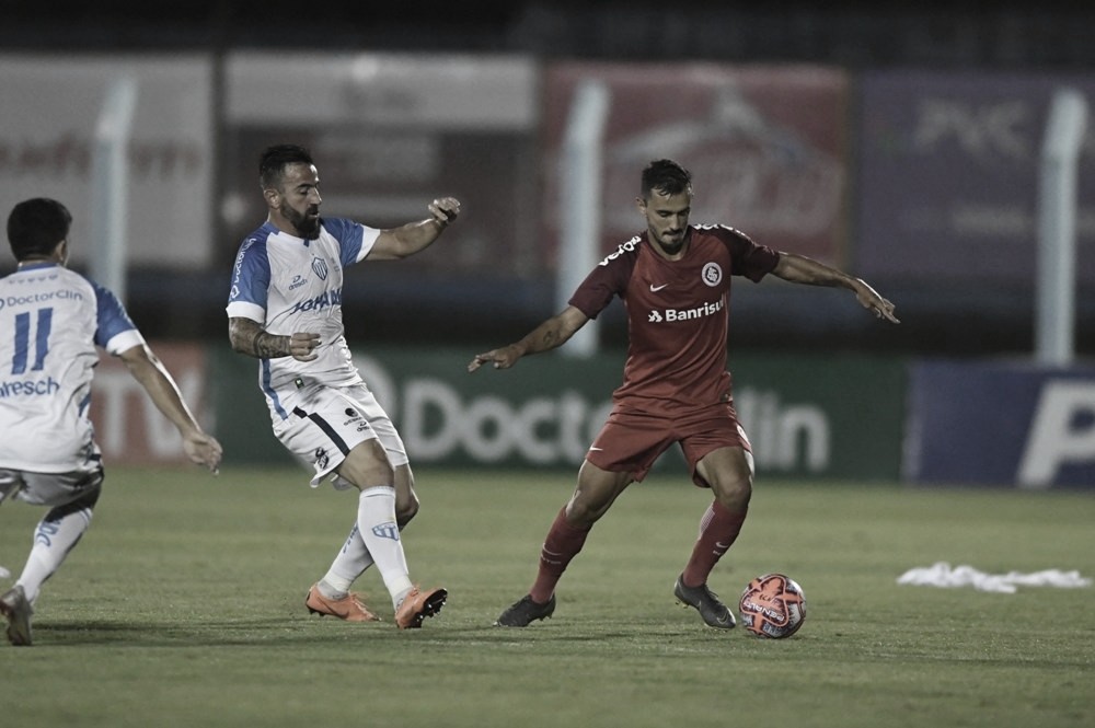 Resultado e gols de Internacional 0 x 1 Novo Hamburgo pelo Gauchão Resultado e gols de Internacional 0 x 1 Novo Hamburgo pelo Gauchão