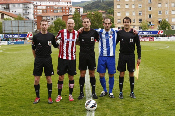 El Athletic estrena permanencia con una goleada El Athletic estrena permanencia con una goleada