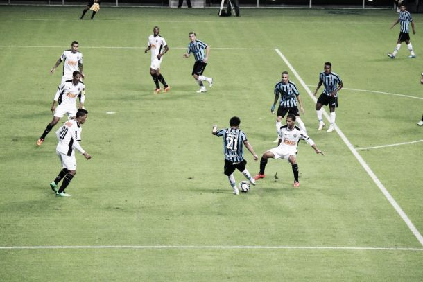 Atlético-MG e Grêmio duelam em busca do G-4 do Brasileirão