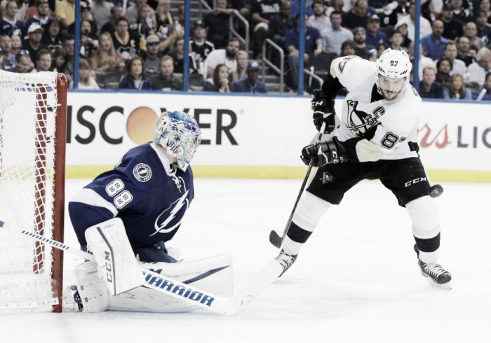 Pittsburgh Penguins steal game 3 on road, beat Tampa Bay Lightning 4-2