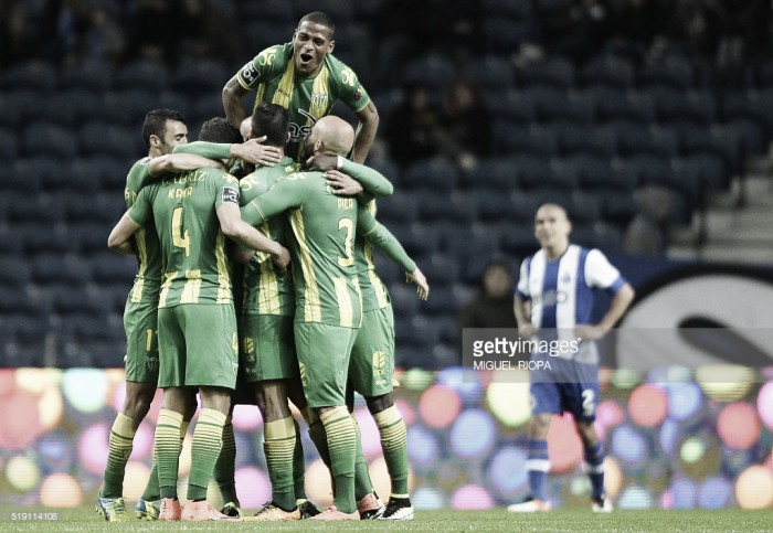 FC Porto 0-1 Tondela: Golaço de Luis Alberto 'arruma' FC Porto do título