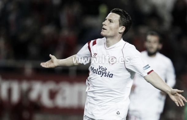 Sevilla FC 2-2 FC Barcelona: Late Strike from Super-Sub Kevin Gameiro Steals a Point