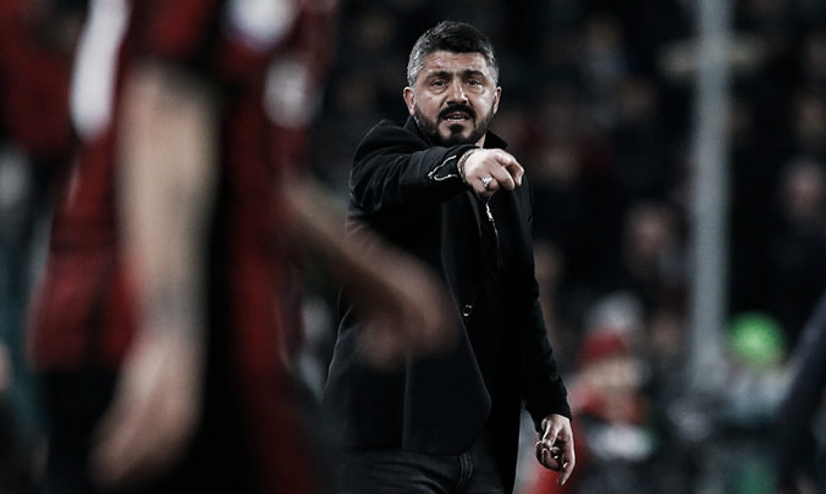 Gattuso ataca Çalhanoglu após derrota: "Se levantasse o traseiro, não tomaríamos o outro gol" Gattuso ataca Çalhanoglu após derrota: "Se levantasse o traseiro, não tomaríamos o outro gol"
