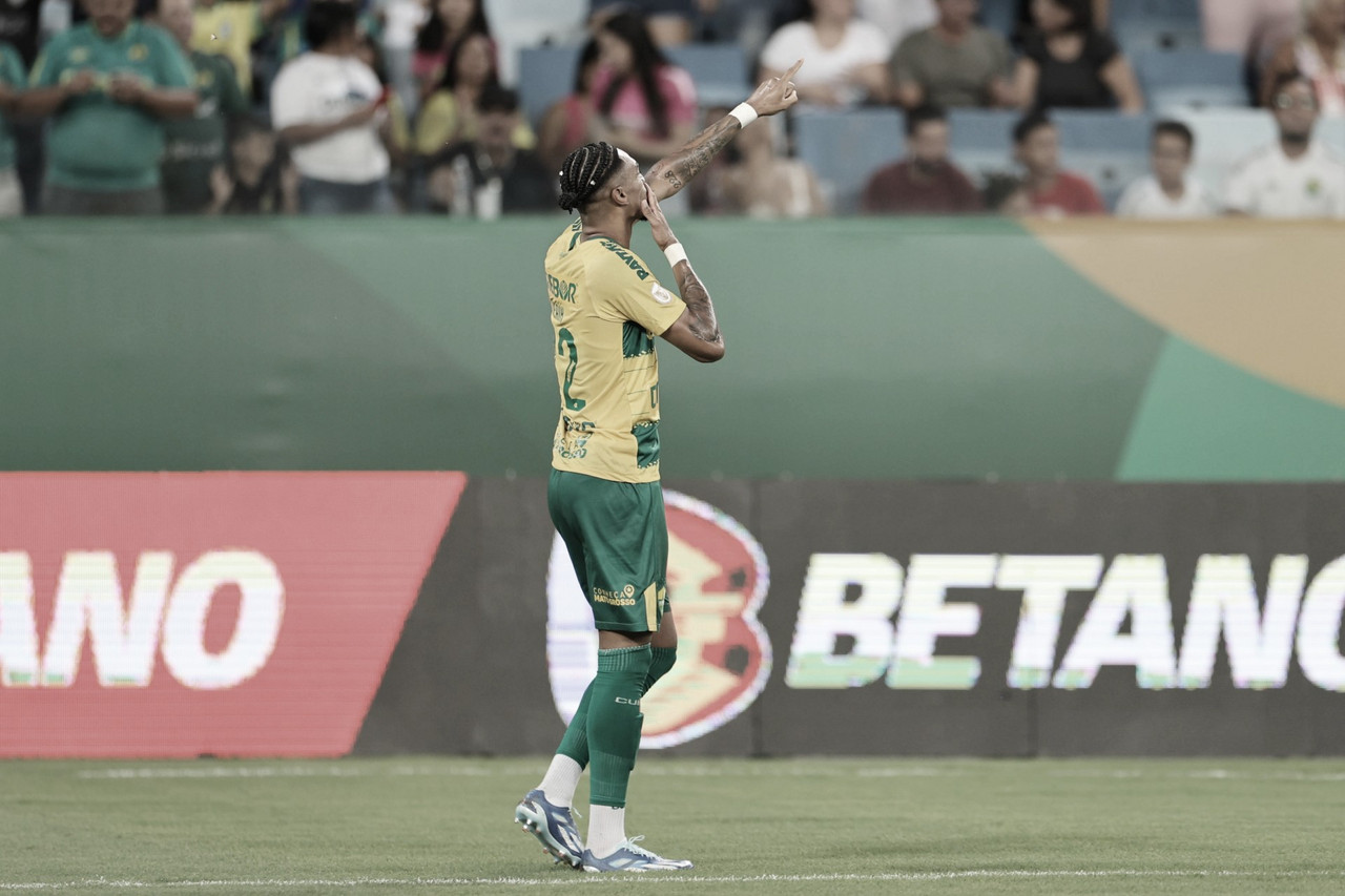 Cuiabá fecha Brasileirão com vitória diante do Athletico-PR e se garante na Sul-Americana