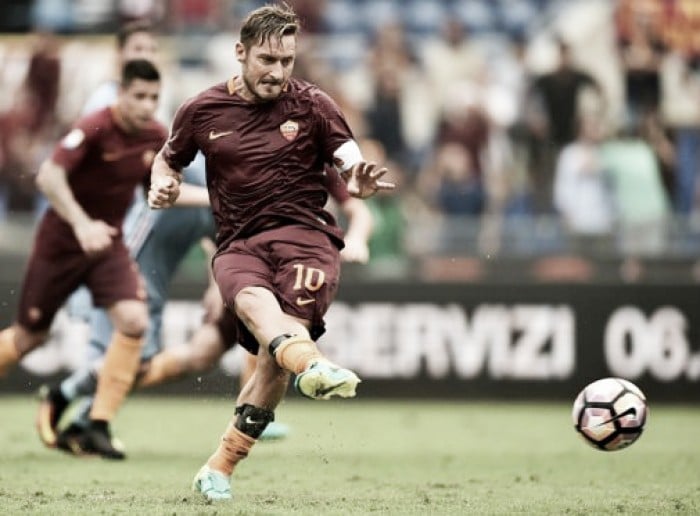 Dopo il nubifragio c'è Totti! La Roma rimonta e vince, Samp superata al 93' (3-2)