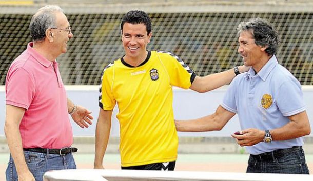 Juani Castillo: "Las Palmas luchará por el ascenso directo".