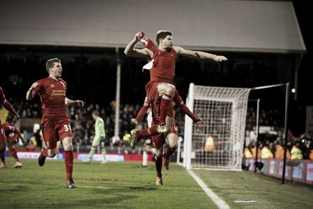 Com gol no fim, Liverpool vence Fulham e se aproxima dos líderes
