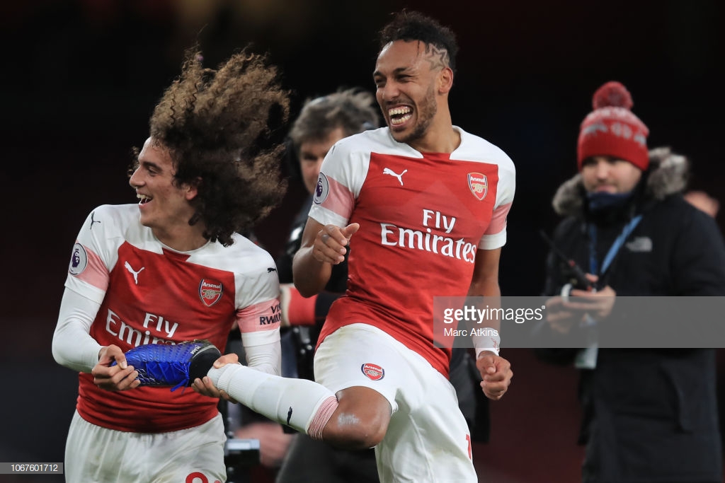 Arsenal 4-2 Tottenham: Aubameyang scores twice as Gunners win enthralling derby 