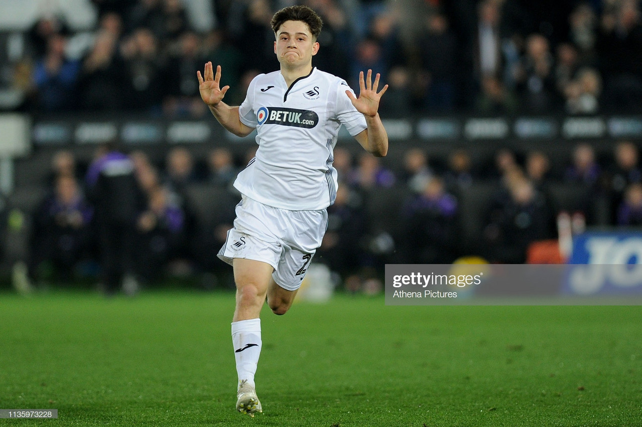Manchester United closing in on Daniel James deal