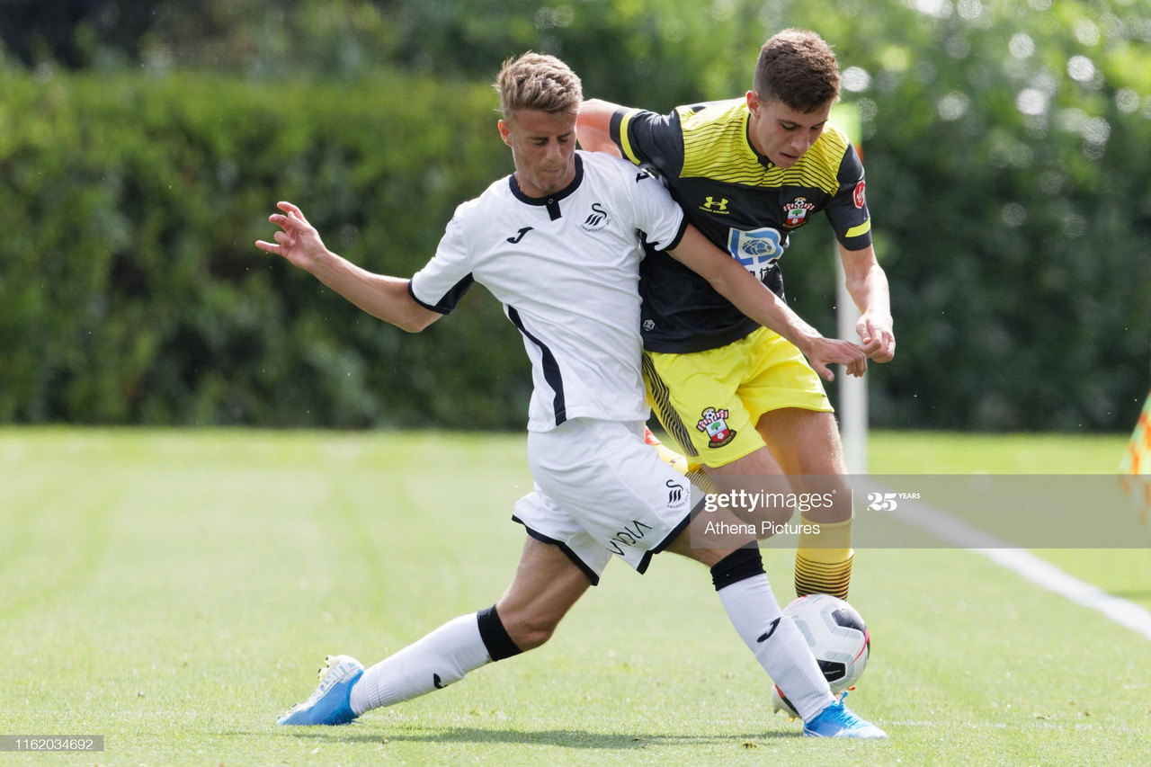 Young trio sign first professional deals at Southampton