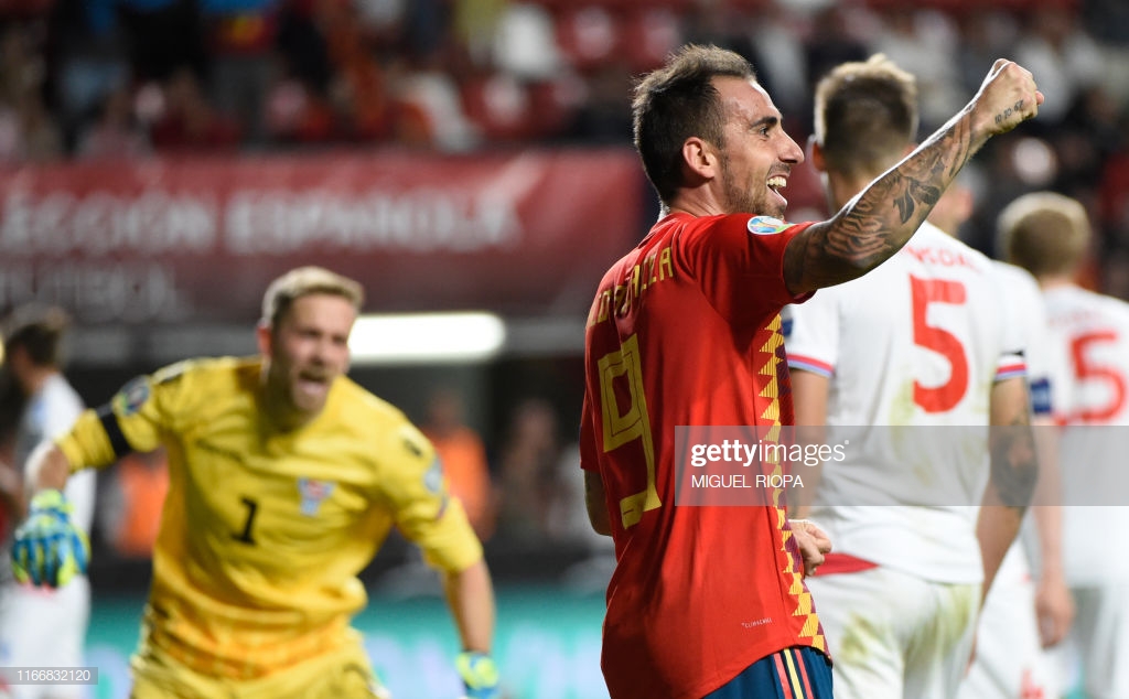 Spain leave opponents on their back but find themselves searching for a spine