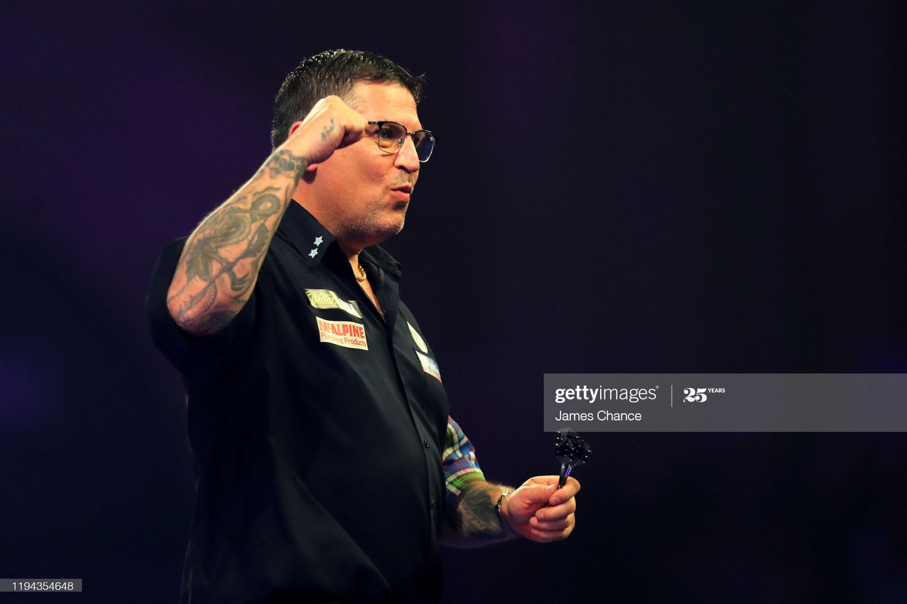 Betfred World Matchplay semi-finals: Veteran to face rookie in Sunday finale