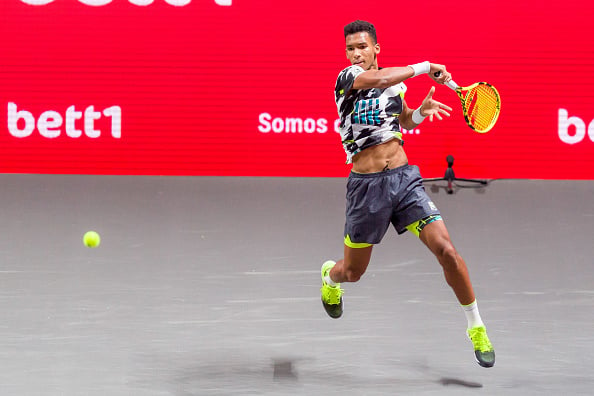 Bett1 Hulks Cologne Indoors: Felix Auger Aliassime dominates Henri Laaksonen