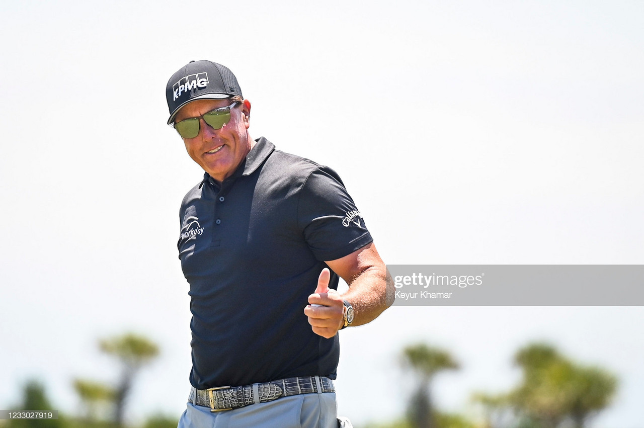 2021 PGA Championship: Mickelson, Oosthuizen tied for lead after second round