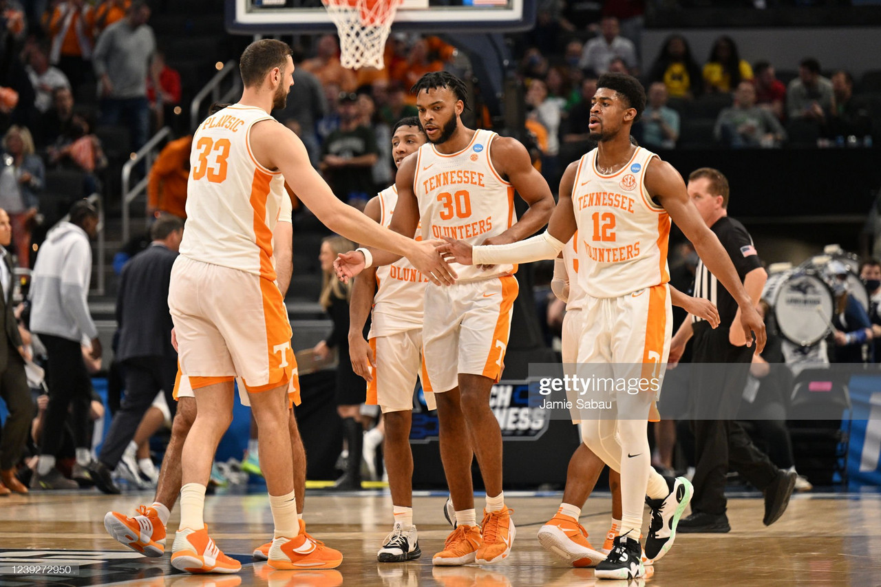 2022 NCAA Tournament: Hot-shooting Tennessee overwhelms Longwood