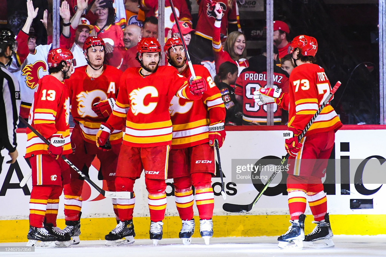 2022 Stanley Cup playoffs: Flames recover late to defeat Oilers in wild Game 1 