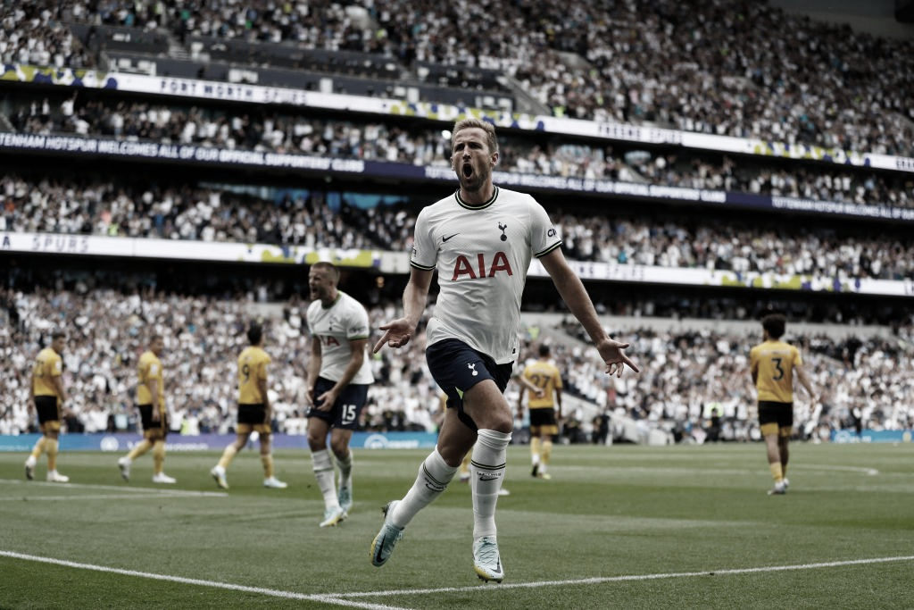 Tottenham vence Wolverhampton com gol histórico de Harry Kane