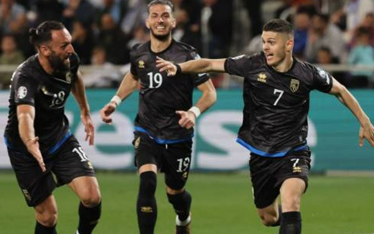 Highlights and goals of Kosovo 00 Romania in Euro 2024 Qualifying 06