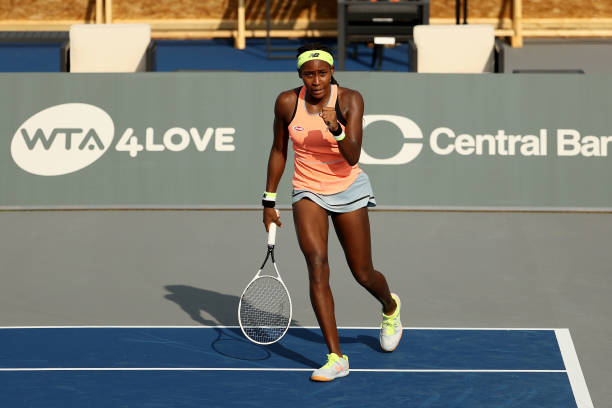 WTA Lexington Day 3 wrapup: Gauff fights past Sabalenka; Jabeur, Brady, Bouzkova also win