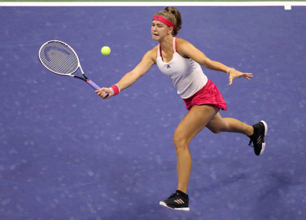 US Open: Karolina Muchova gets past Venus Williams in entertaining encounter