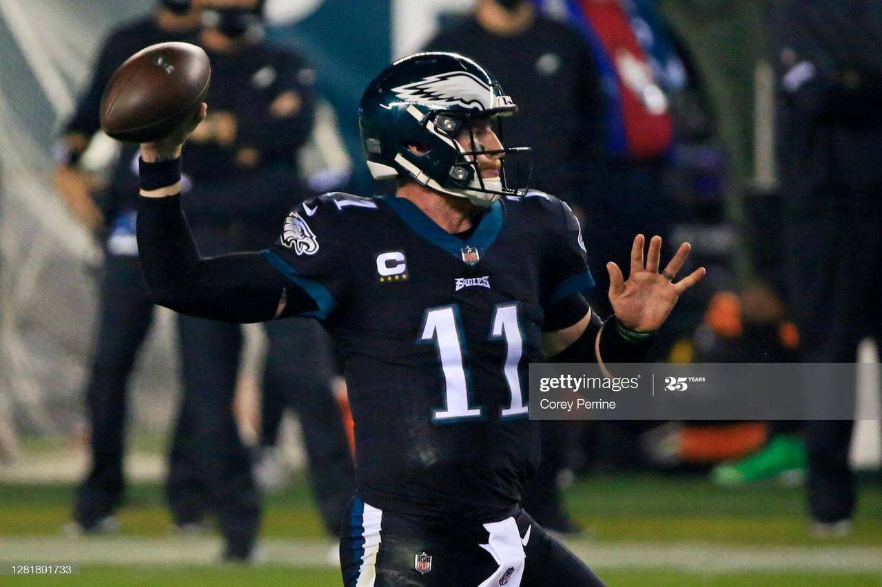 Wentz leads fourth quarter comeback as Eagles stun Giants in final minute