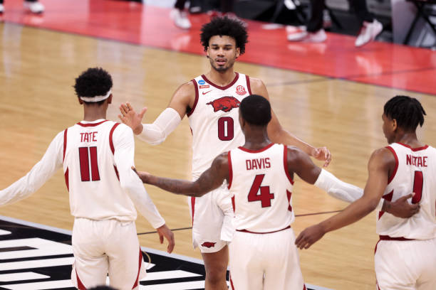 2021 NCAA Tournament: Arkansas overcomes early deficit, runs past Colgate