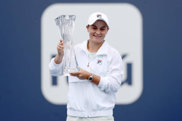 WTA Miami: Ashleigh Barty retains title after Bianca Andreescu retires
