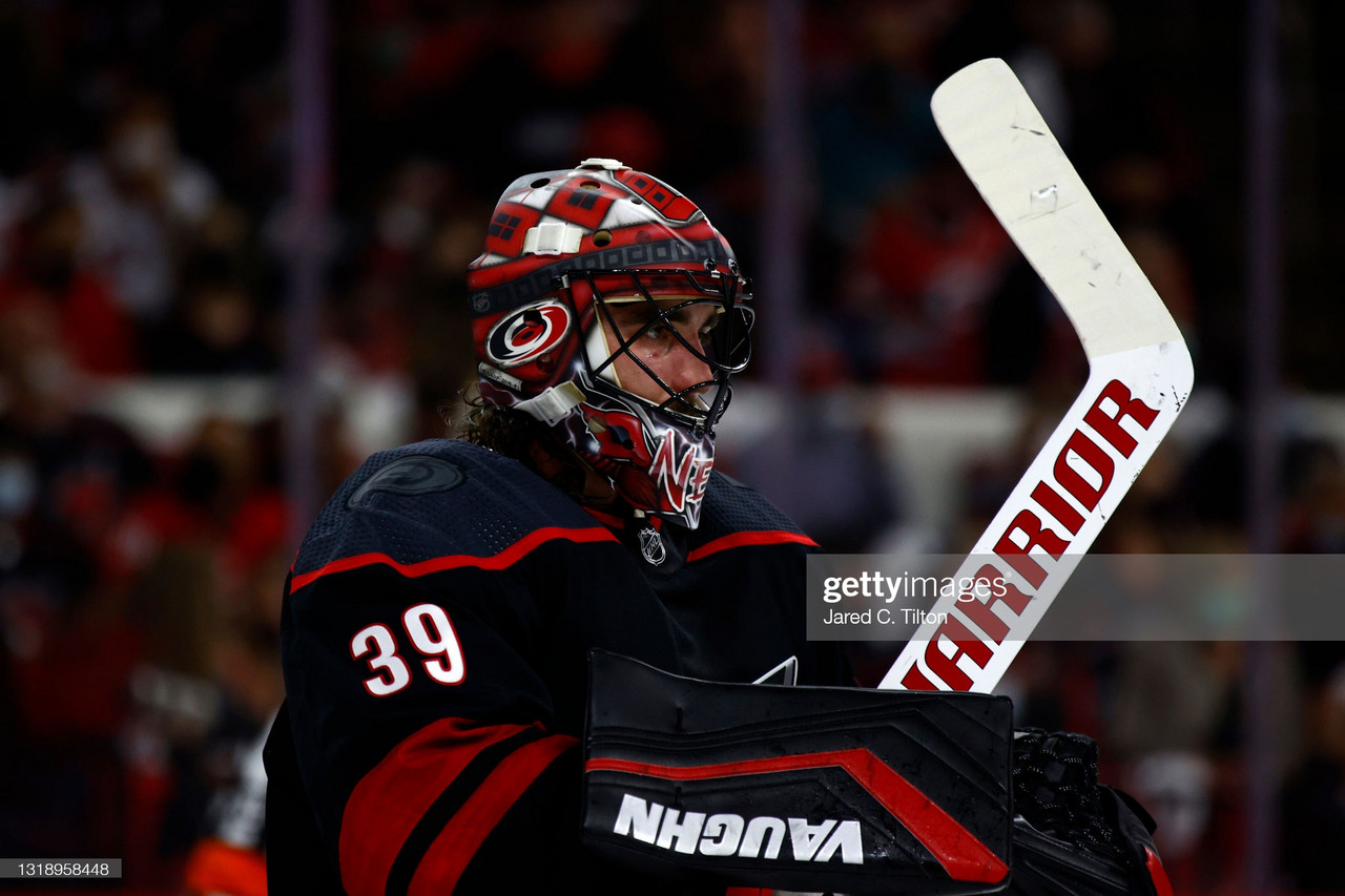 2021 Stanley Cup playoffs: Aho, Nedeljkovic lead Hurricanes past Predators in Game 2