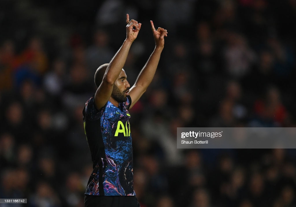 Lucas Moura, impressing Nuno Espírito Santo in pre-season