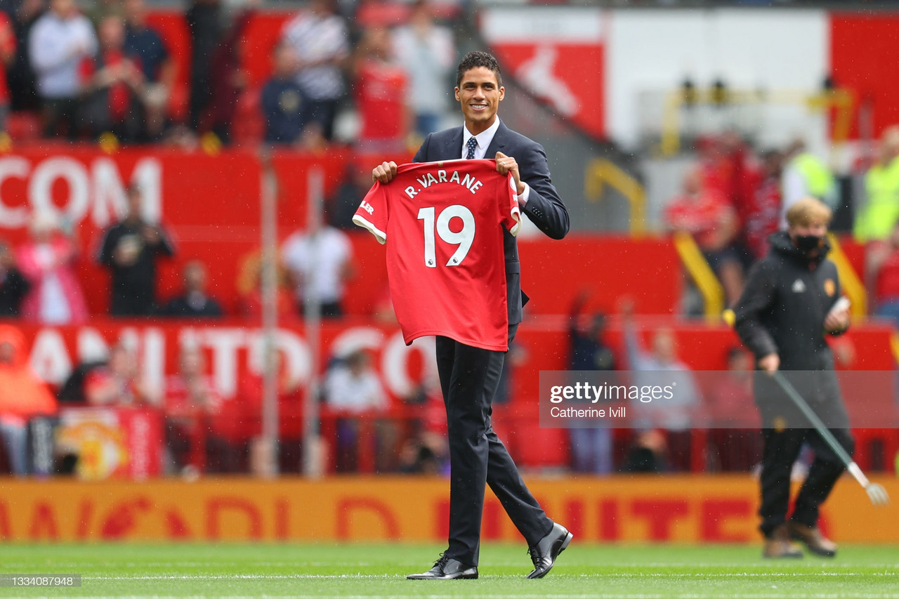 Manchester United complete Raphael Varane transfer