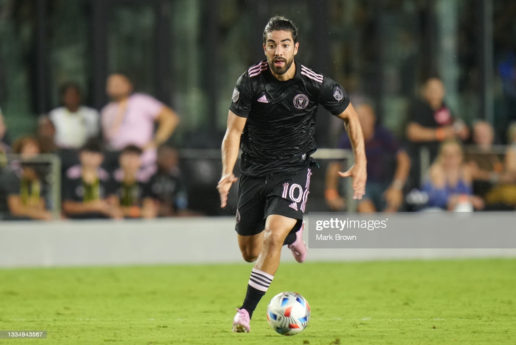 Rodolfo Pizarro enjoying himself at Miami