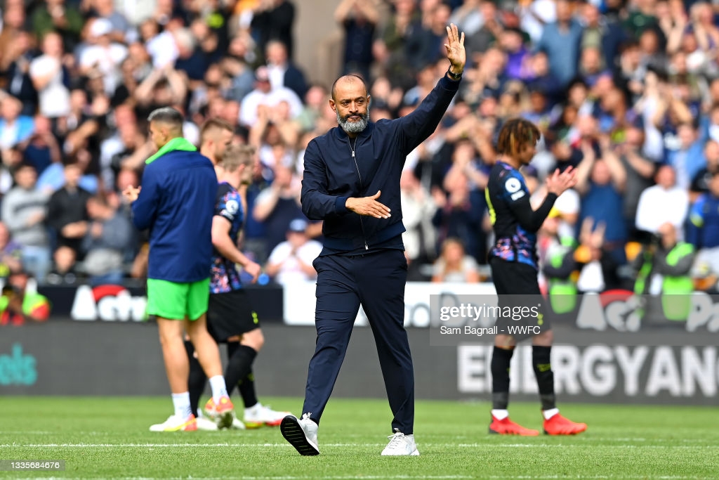 Espírito Santo returns to Molineux with a win